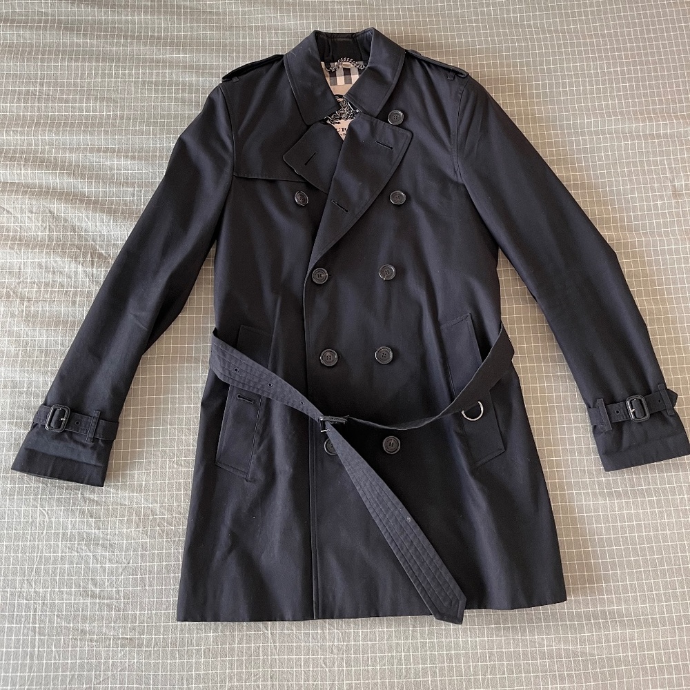 Burberry Mid-length Kensington Heritage Trench Coat